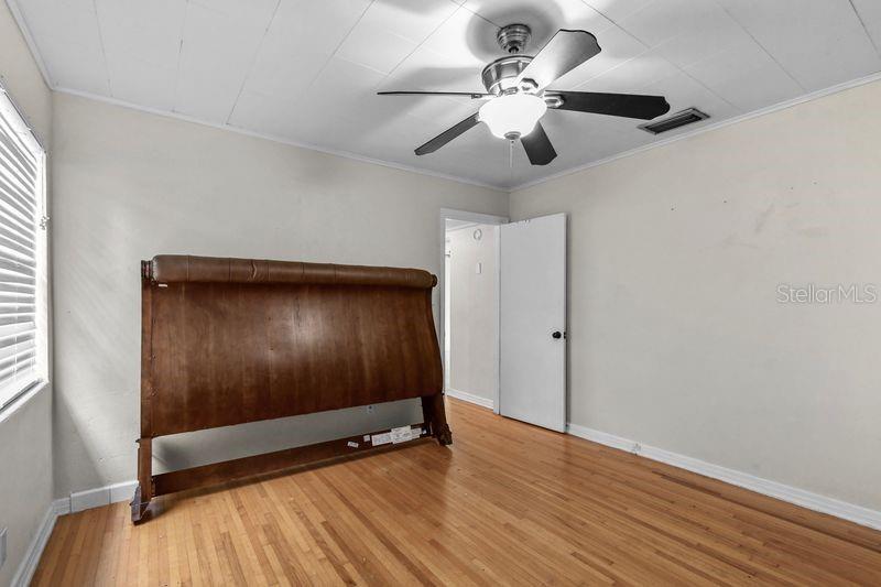 Image 23 of 33 For 820 22nd Avenue N