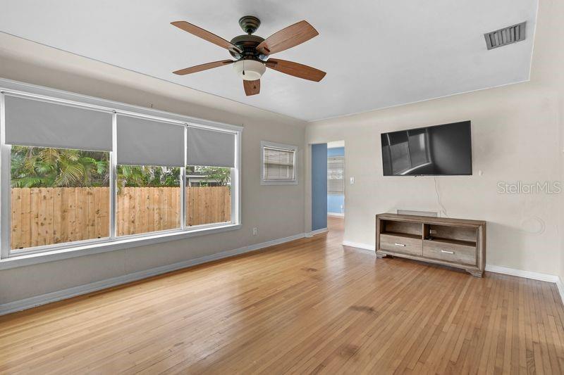 Image 5 of 33 For 820 22nd Avenue N