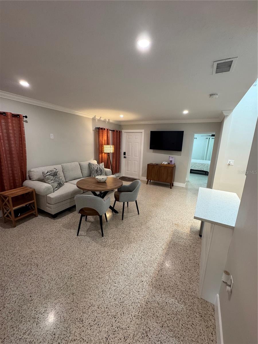 Image 11 of 44 For 319 20th Avenue S