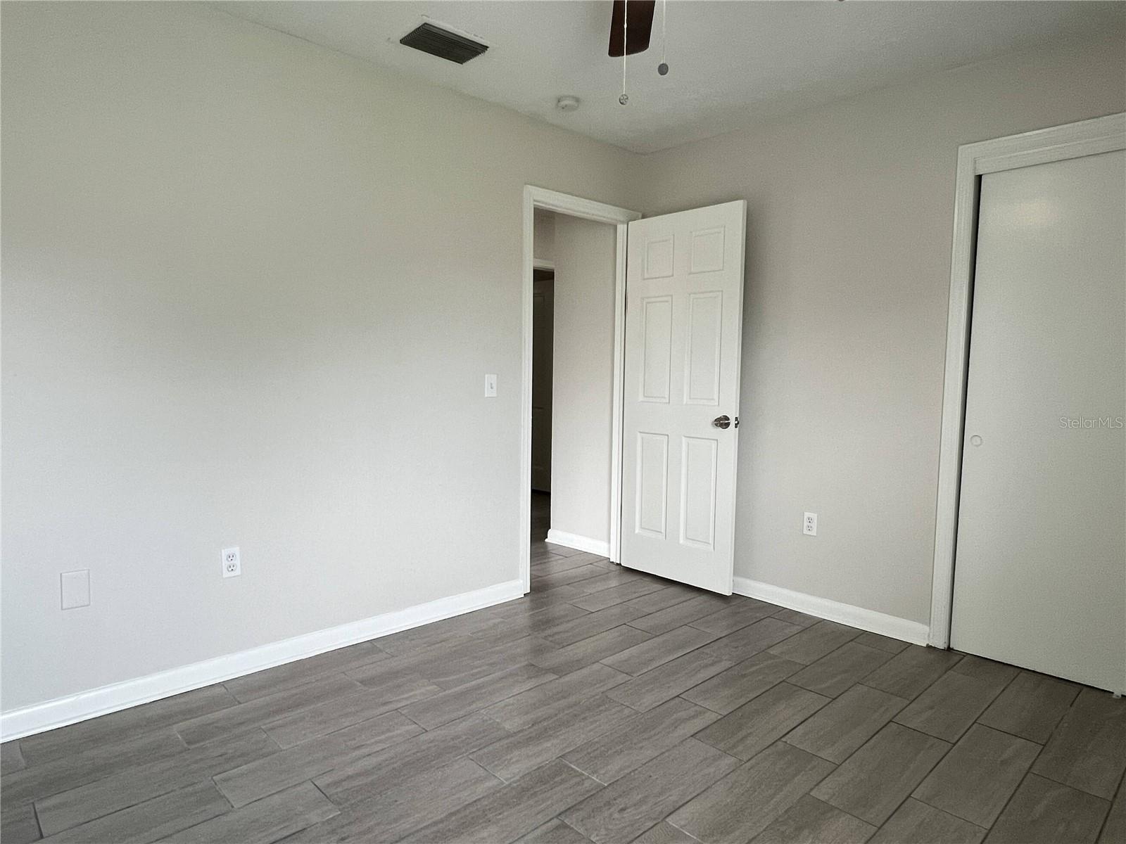 Image 32 of 40 For 611 Princeton Street