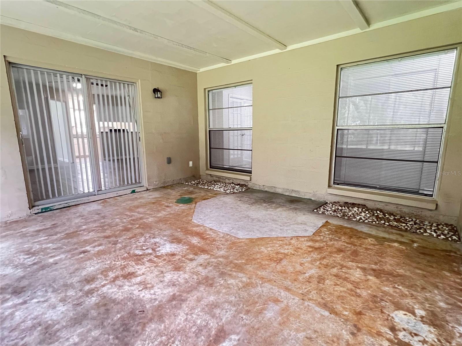 Image 33 of 40 For 611 Princeton Street