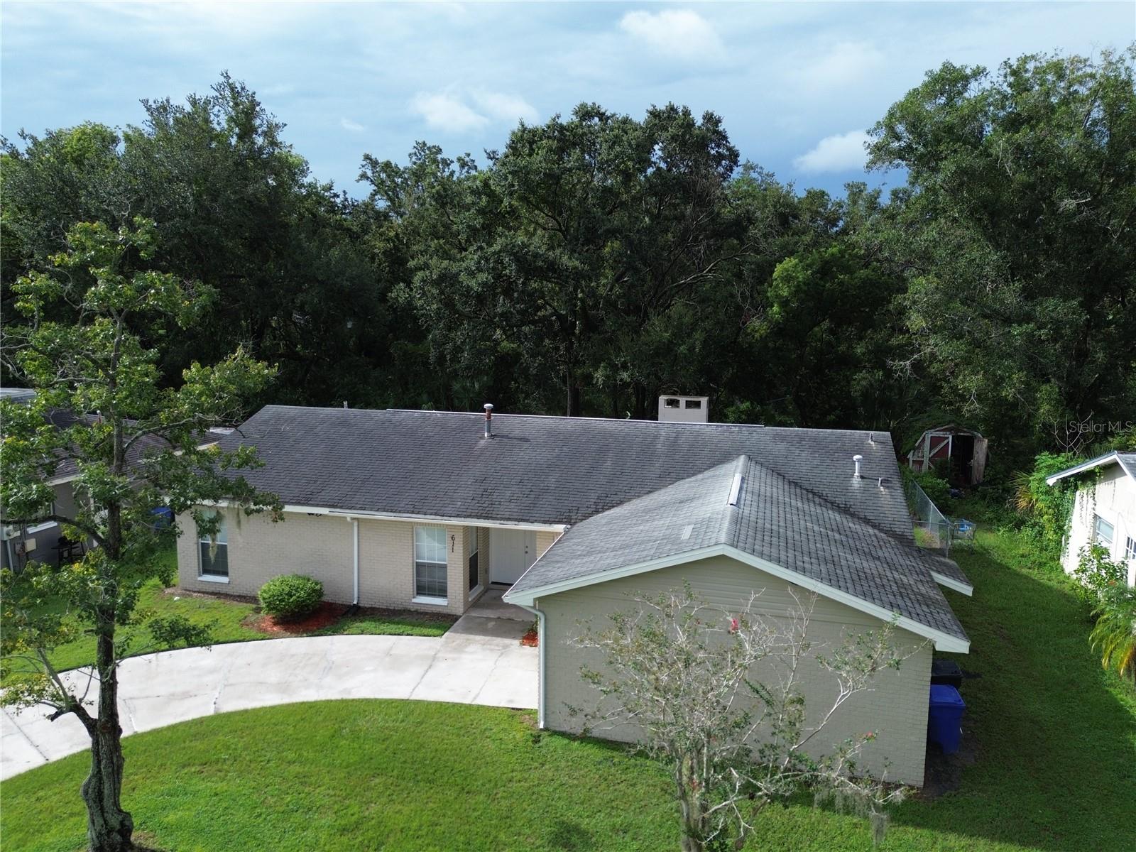 Image 4 of 40 For 611 Princeton Street