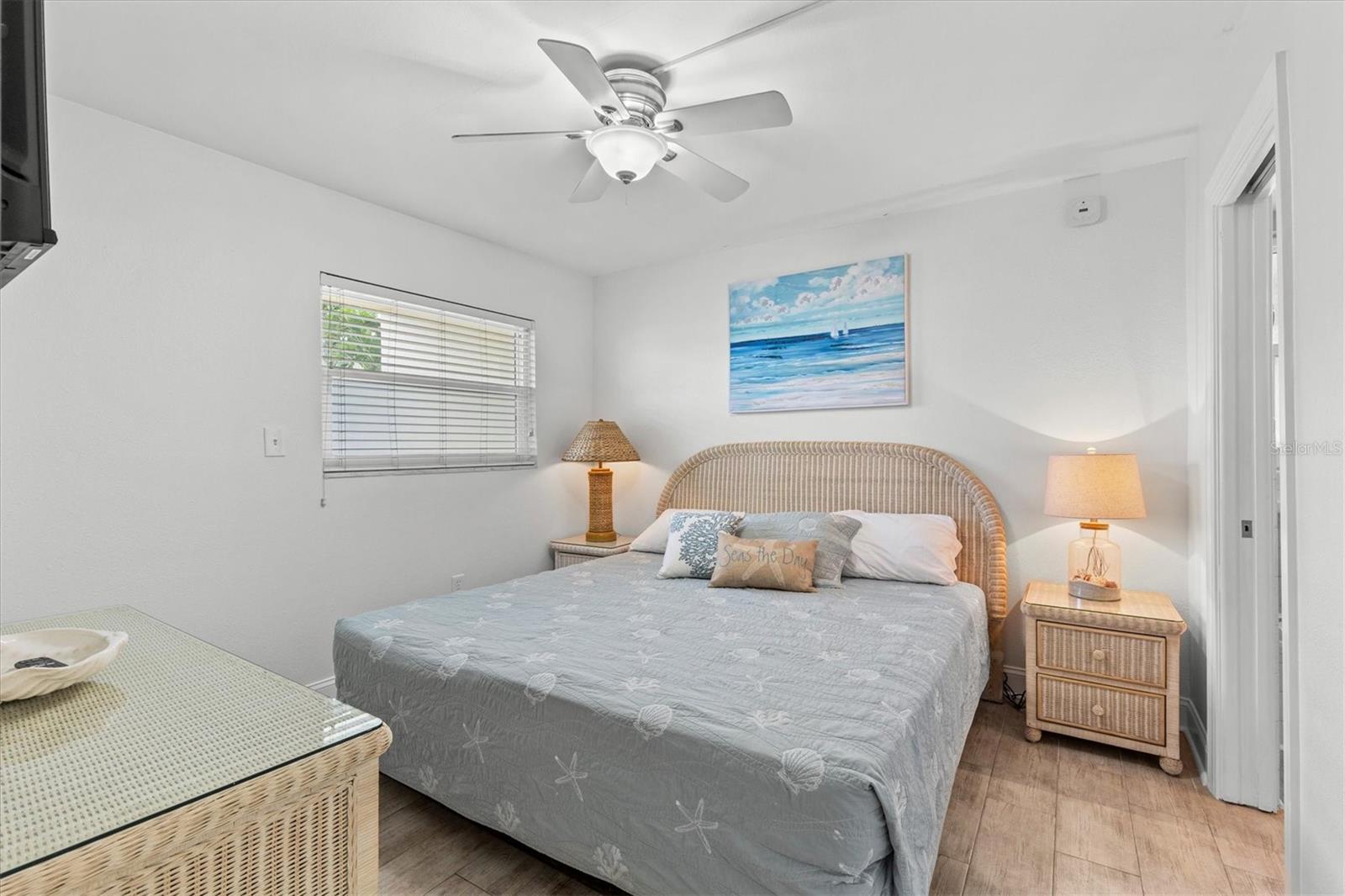 Image 18 of 48 For 12960 Gulf Boulevard 214