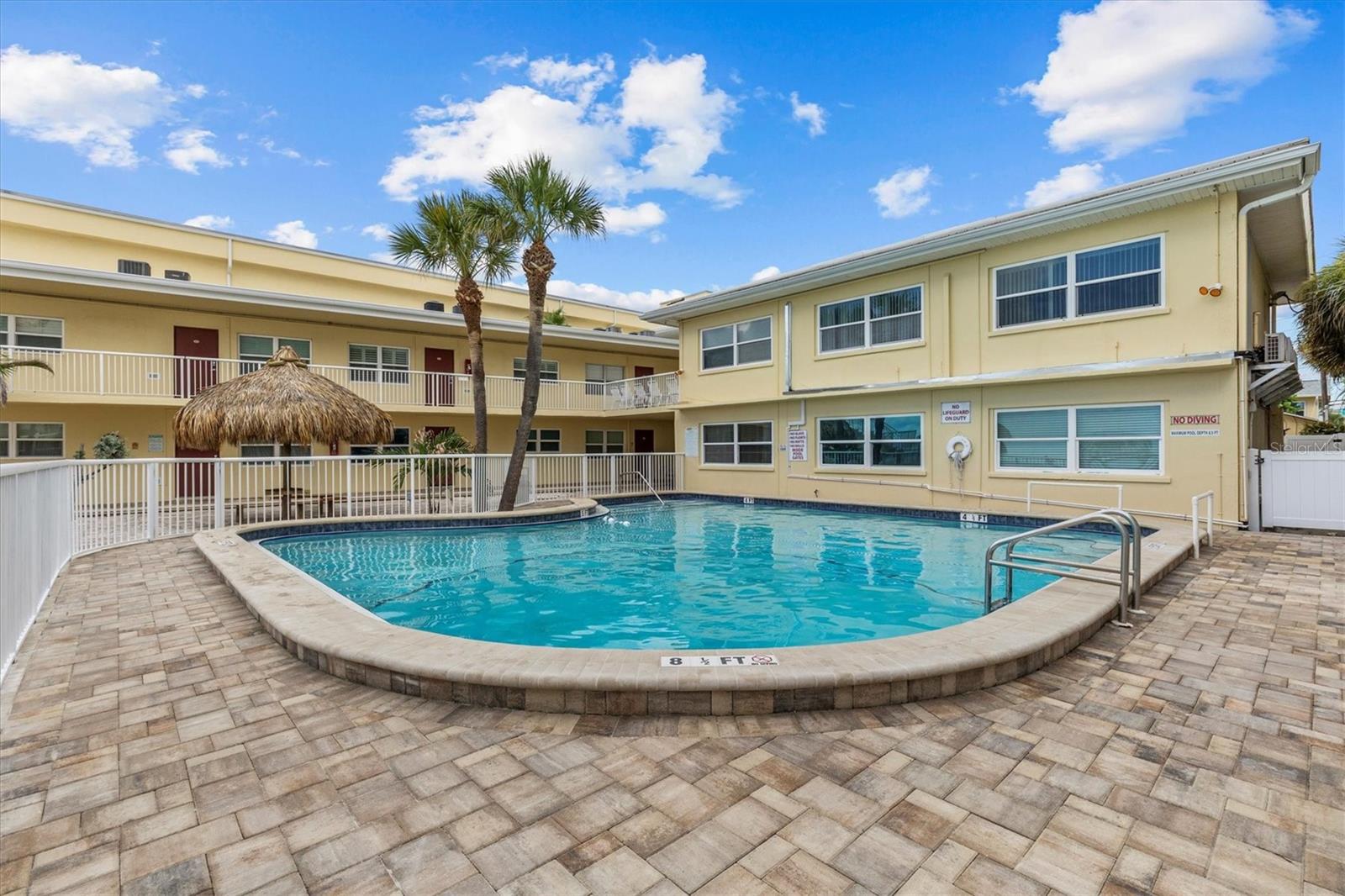 Image 28 of 48 For 12960 Gulf Boulevard 214