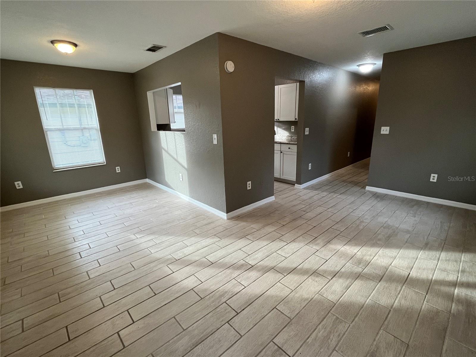 Image 3 of 10 For 717 Silver Springs Place