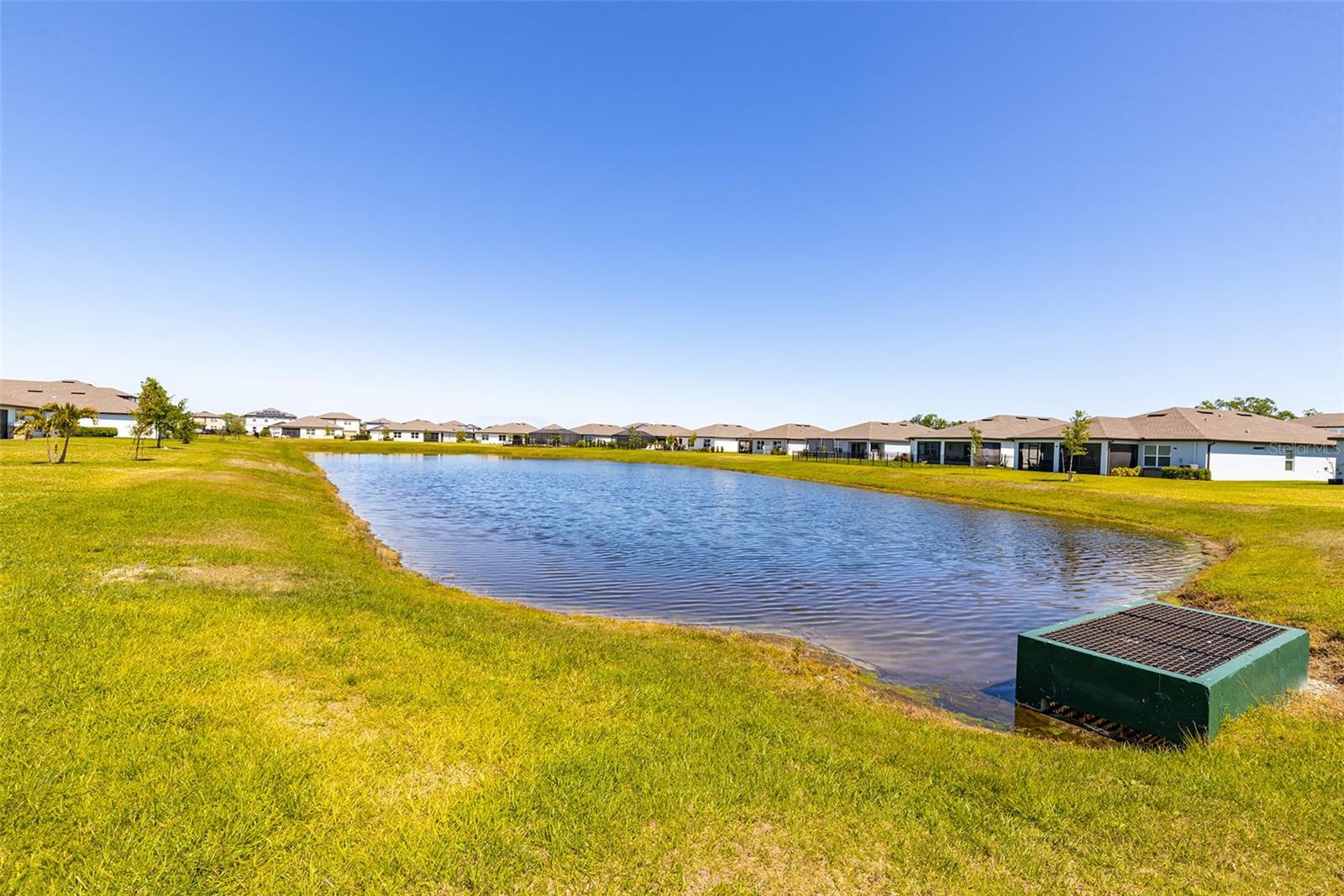Image 34 of 38 For 9256 Royal River Circle