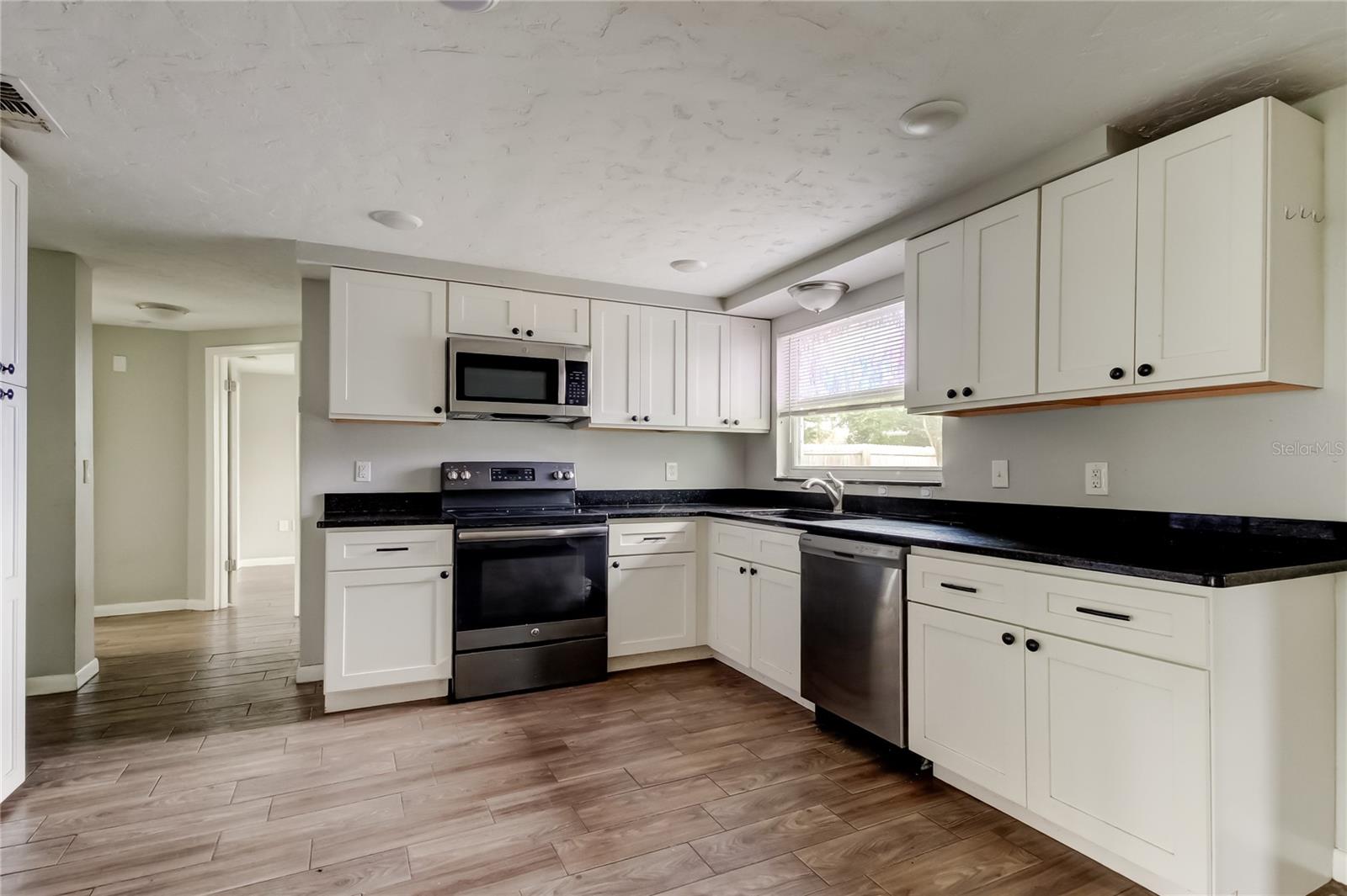 Image 11 of 31 For 7421 Nova Scotia Drive