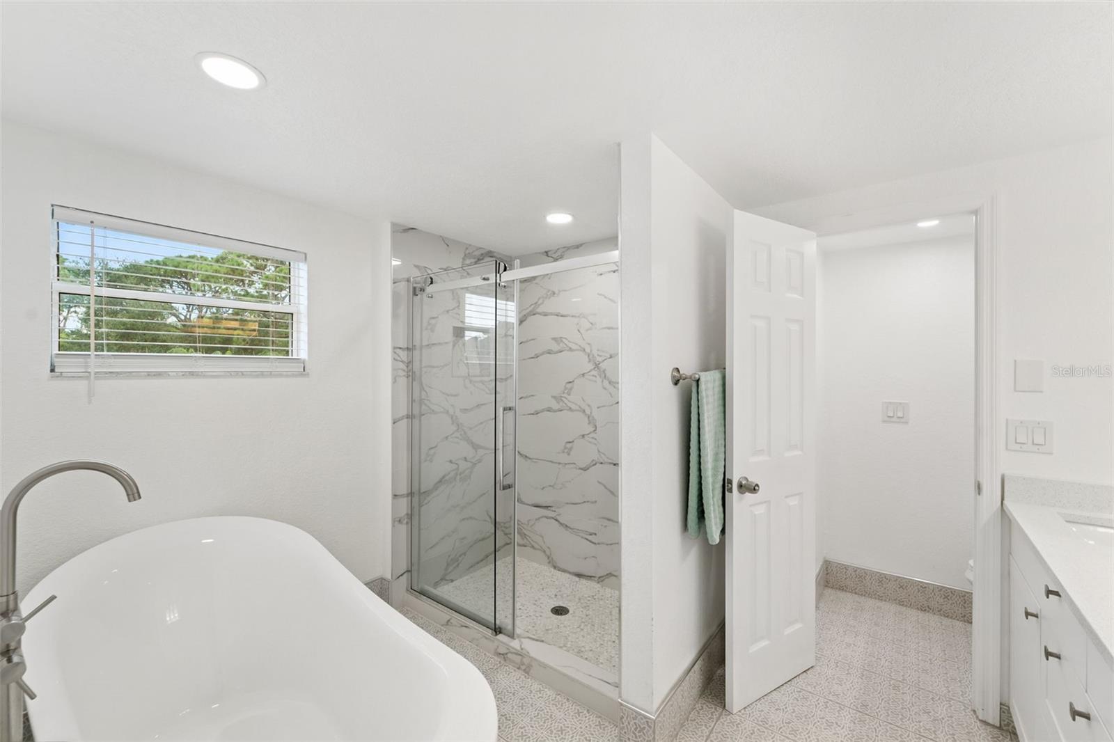 Image 32 of 83 For 13854 77th Avenue