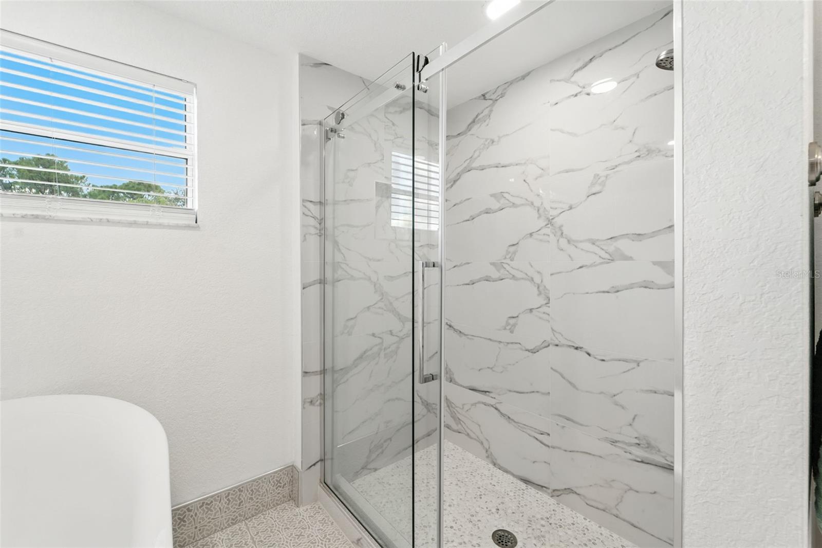 Image 33 of 83 For 13854 77th Avenue