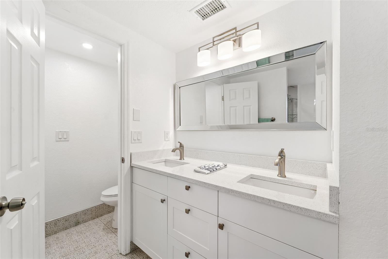 Image 34 of 83 For 13854 77th Avenue