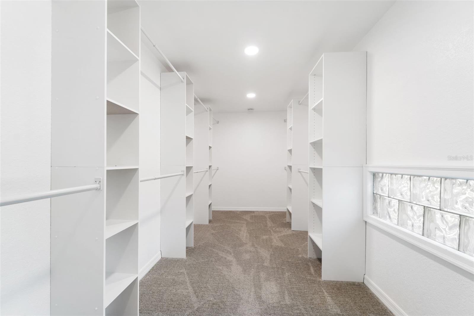 Image 36 of 83 For 13854 77th Avenue