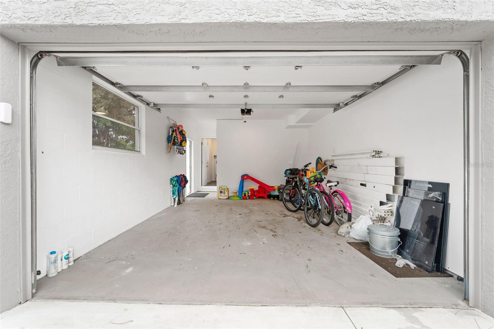 Image 63 of 83 For 13854 77th Avenue