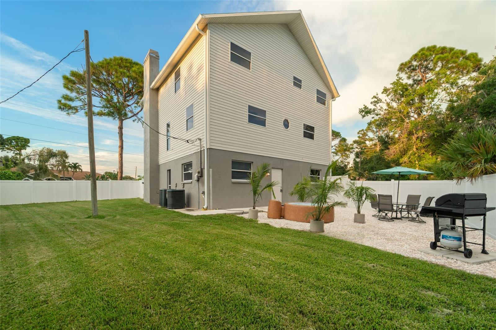 Image 70 of 83 For 13854 77th Avenue