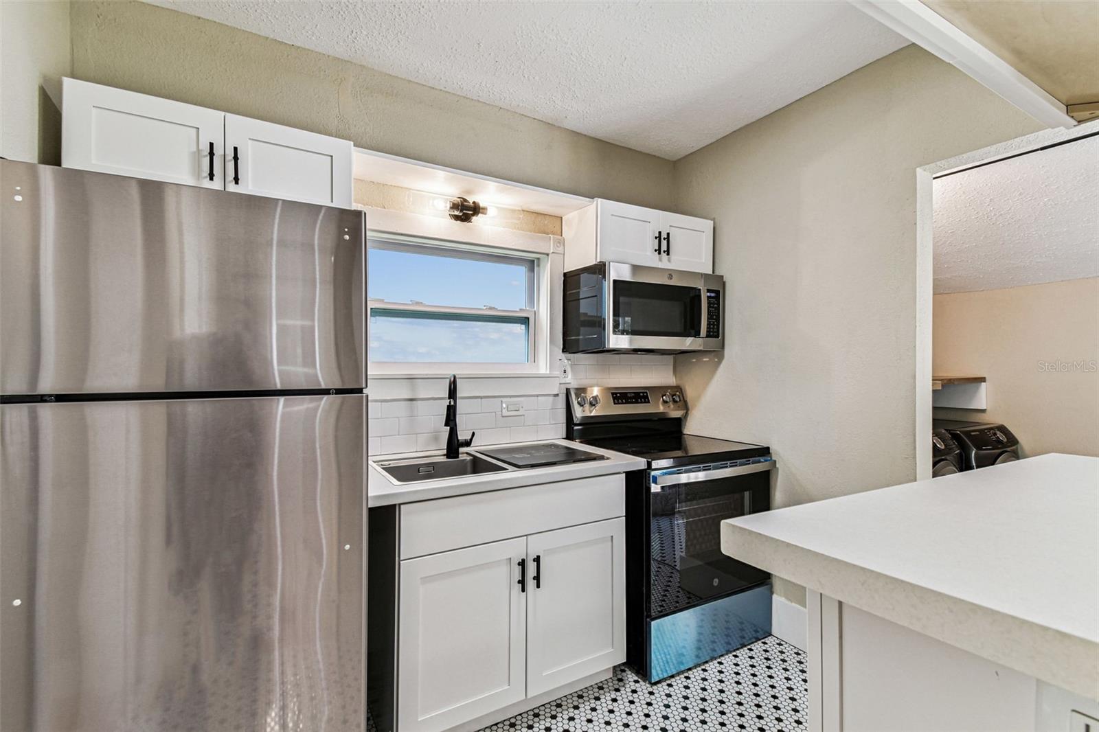 Image 11 of 25 For 3003 Palmira Avenue