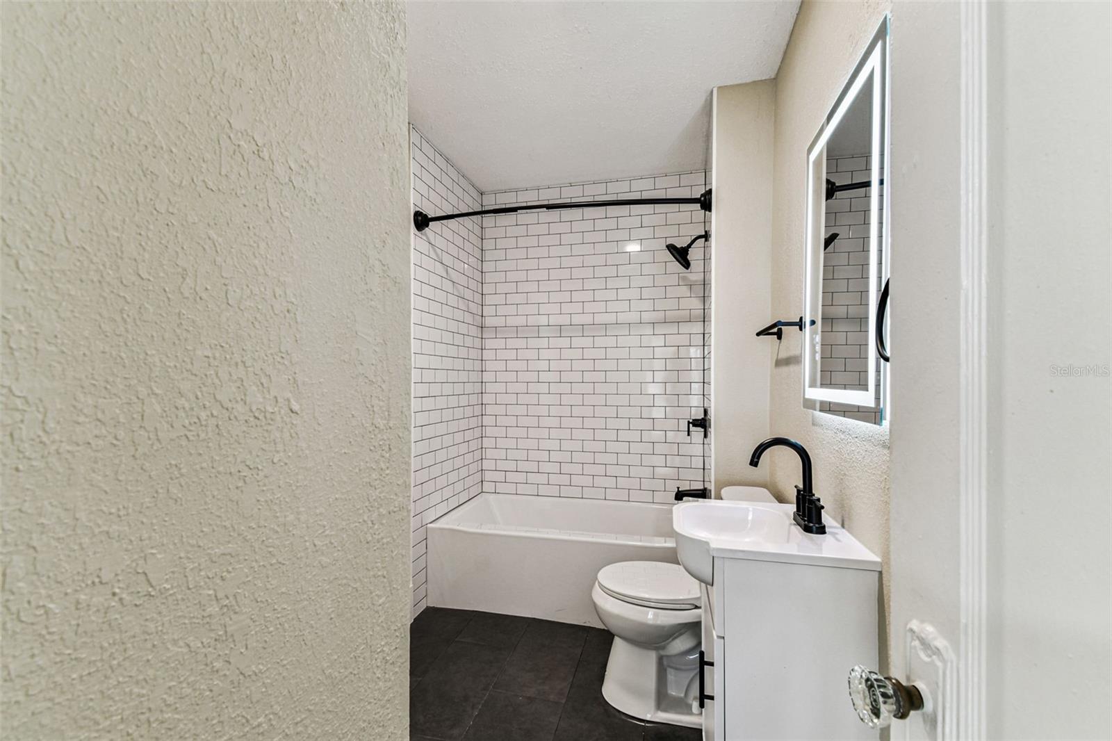 Image 19 of 25 For 3003 Palmira Avenue