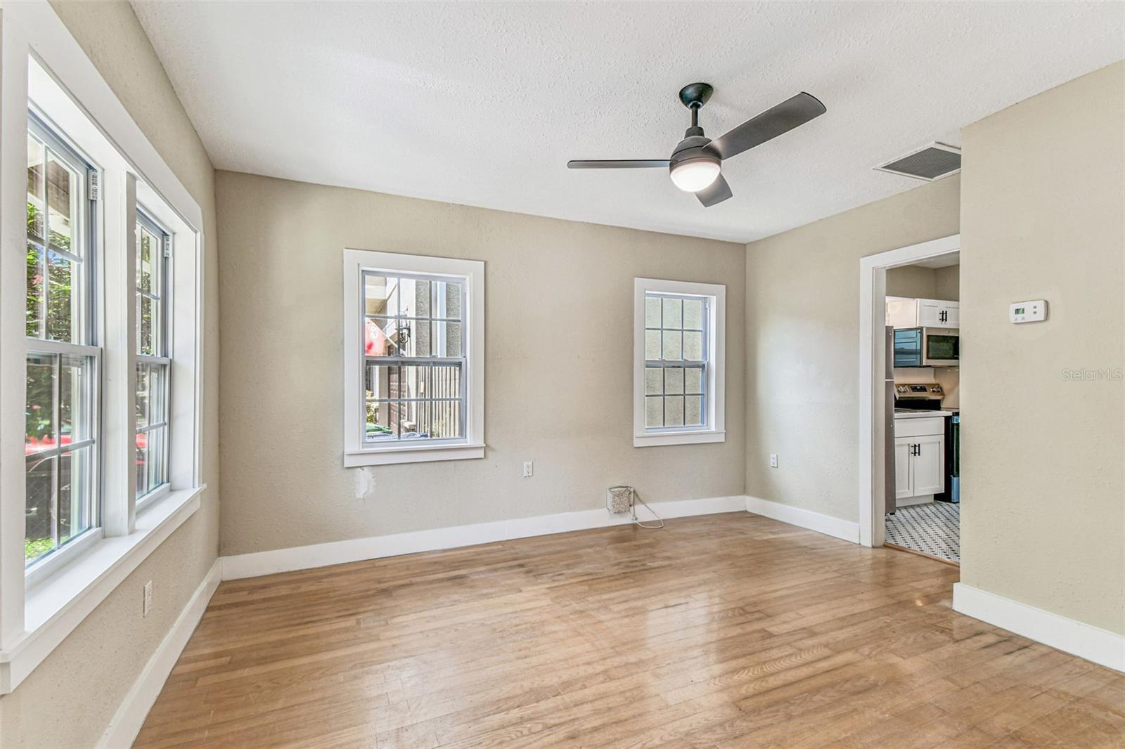 Image 22 of 25 For 3003 Palmira Avenue