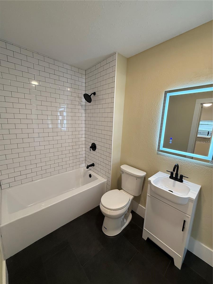 Image 3 of 9 For 3003 Palmira Avenue