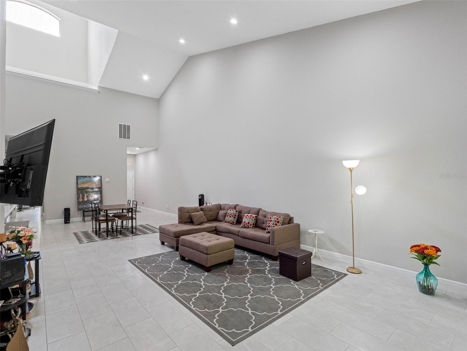 Image 16 of 94 For 29817 Ganga Way