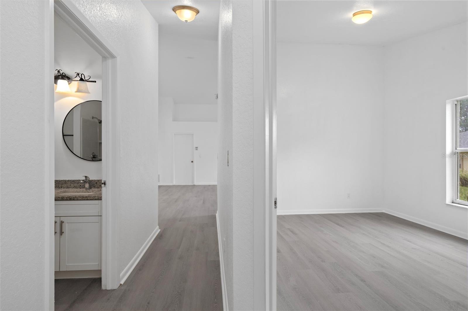 Listing photo id 43 for 201 Oak Lake Drive