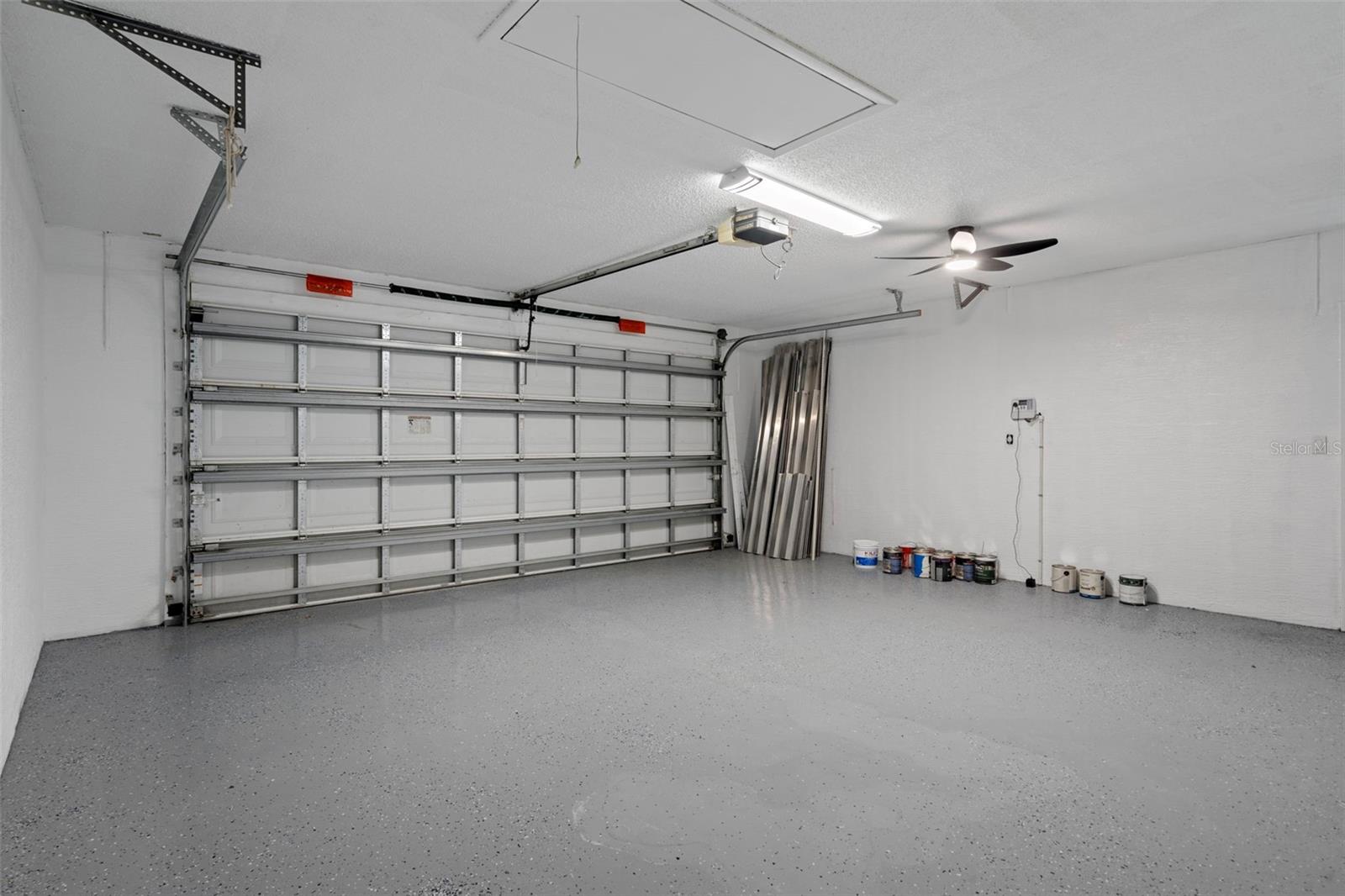 Listing photo id 45 for 201 Oak Lake Drive