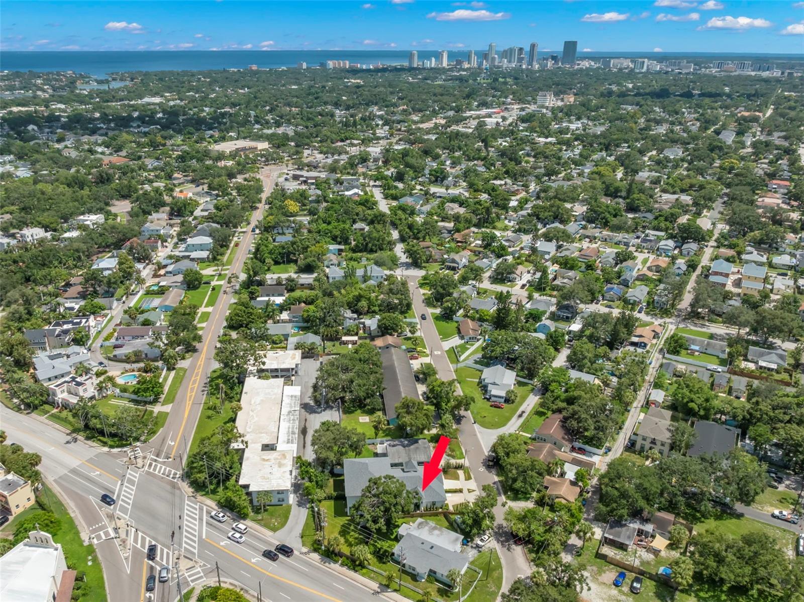 Listing photo id 54 for 3721 Iris Street N