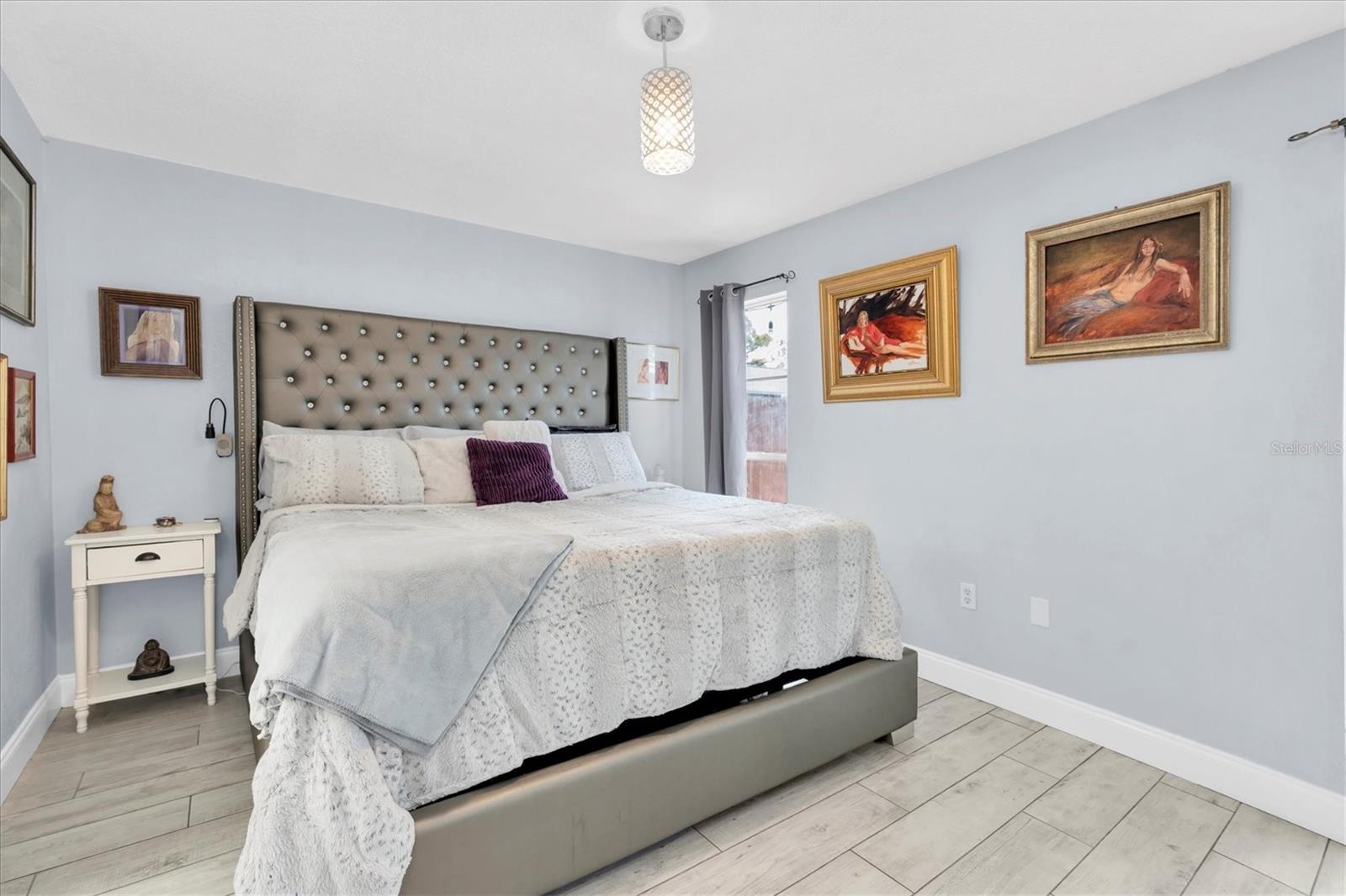 Image 11 of 32 For 7802 Bristol Court N