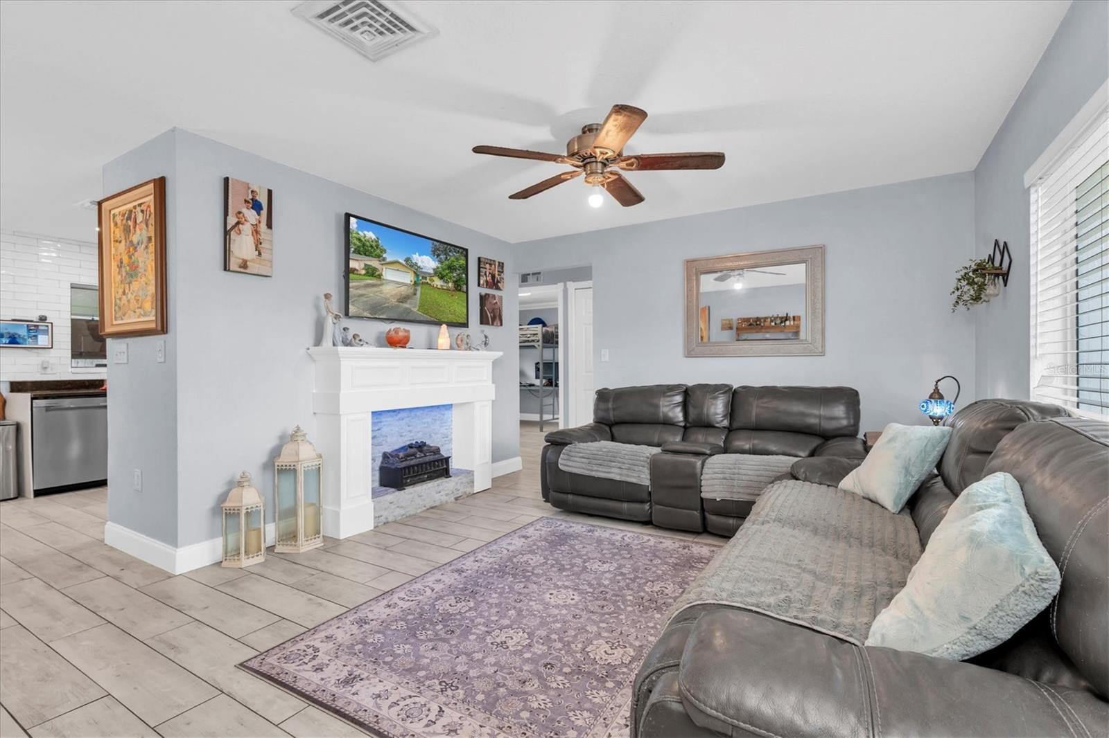 Image 3 of 32 For 7802 Bristol Court N
