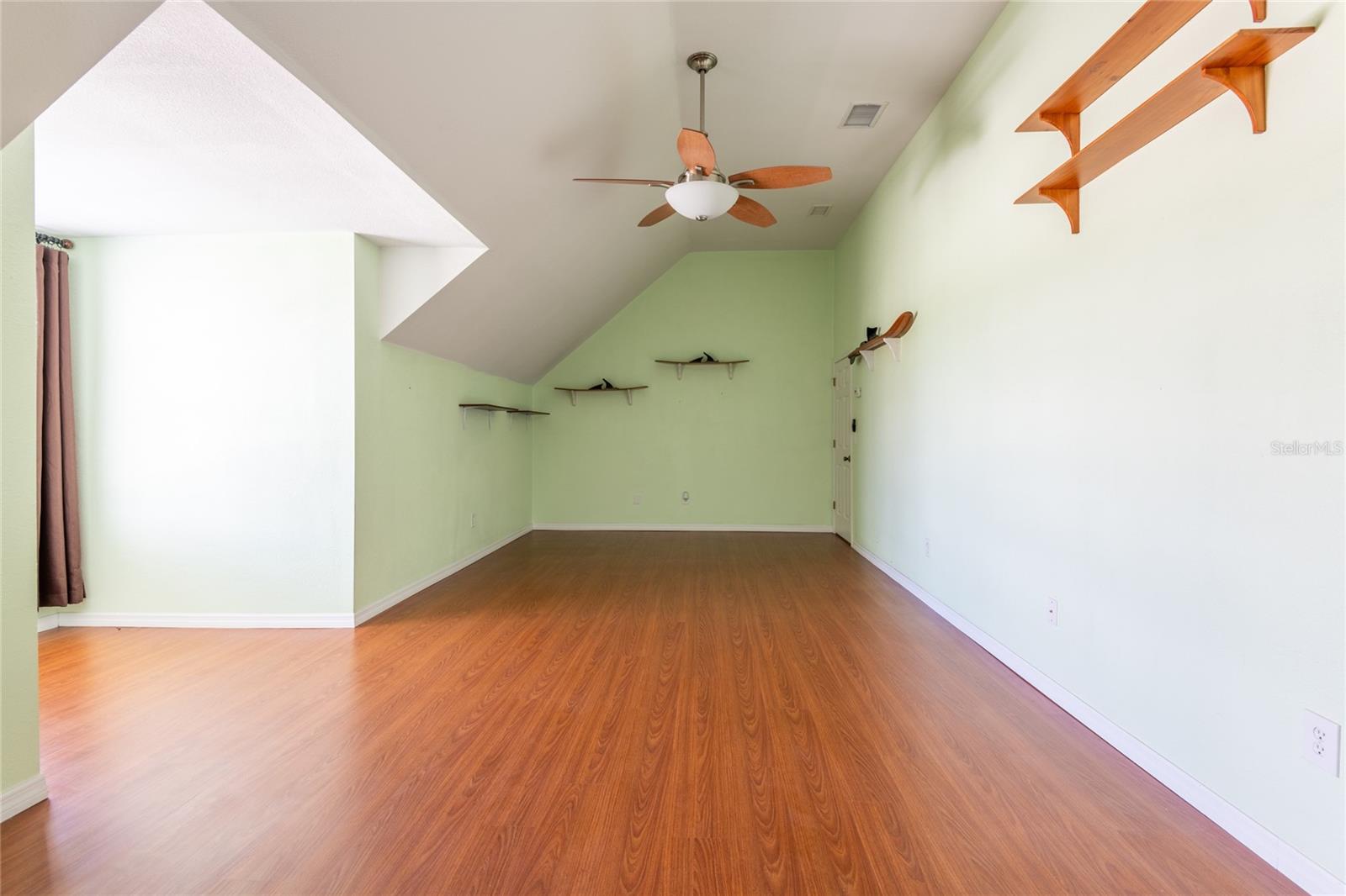 Image 15 of 20 For 6518 Paw Place
