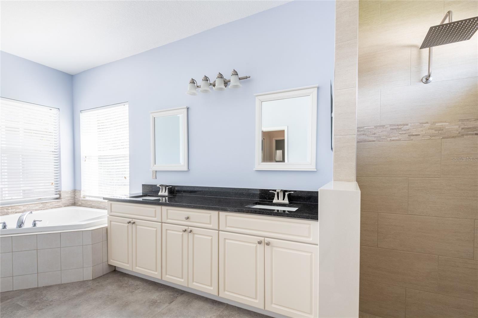 Image 9 of 20 For 6518 Paw Place