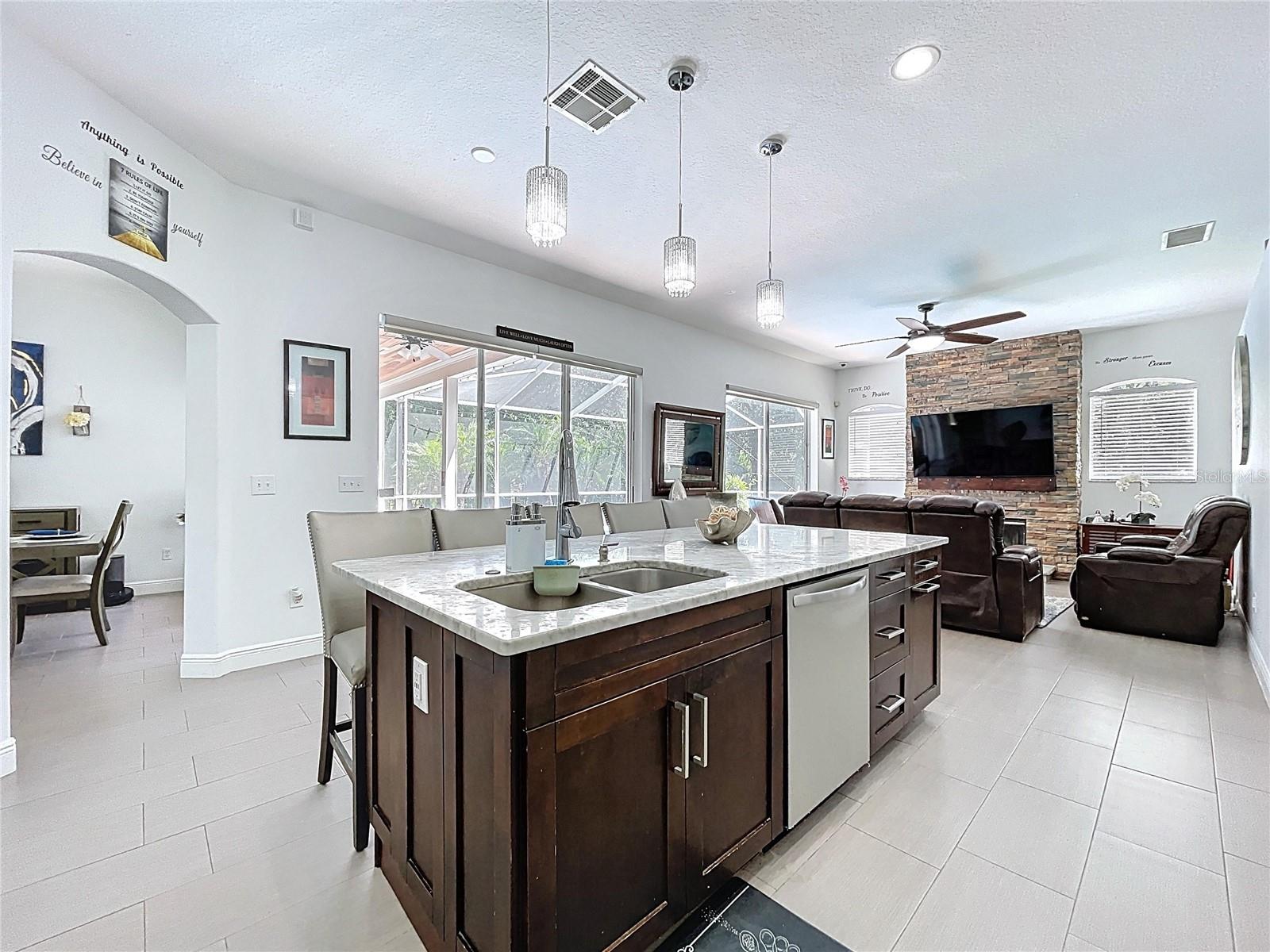 Listing photo id 19 for 10615 Chambers Drive