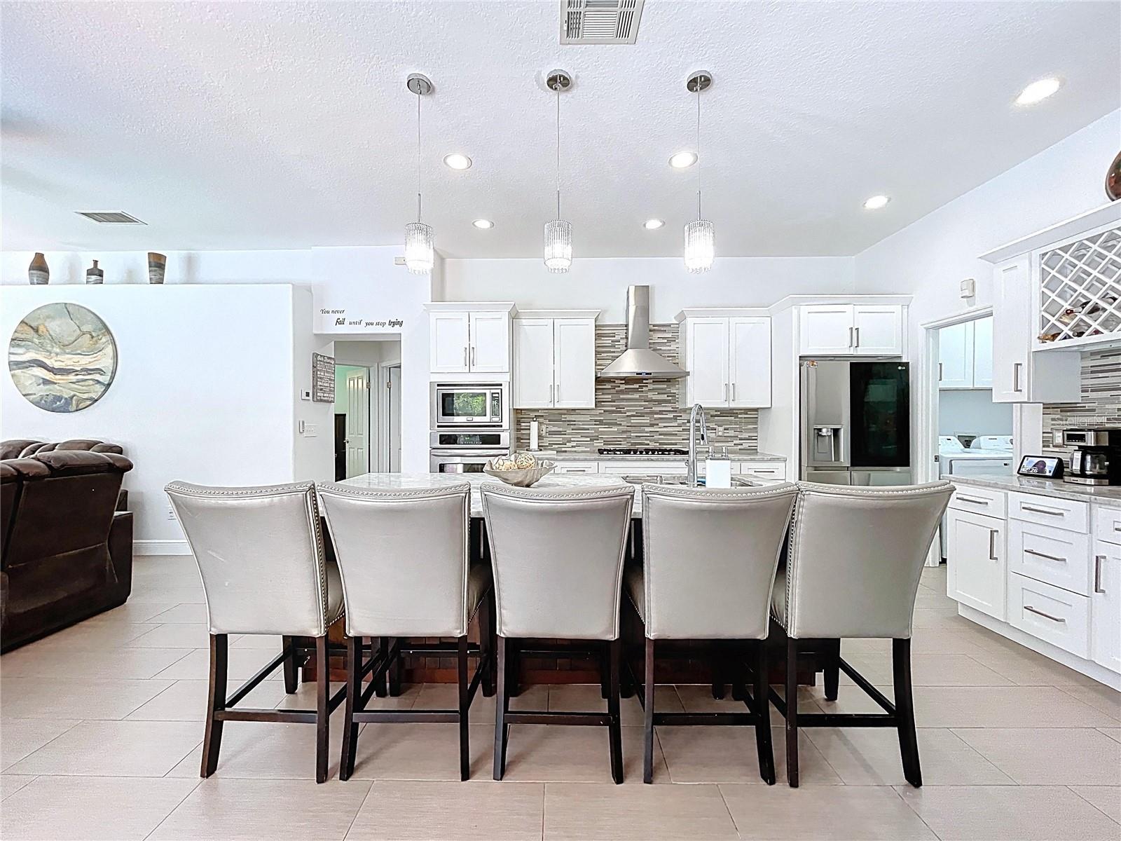 Listing photo id 21 for 10615 Chambers Drive