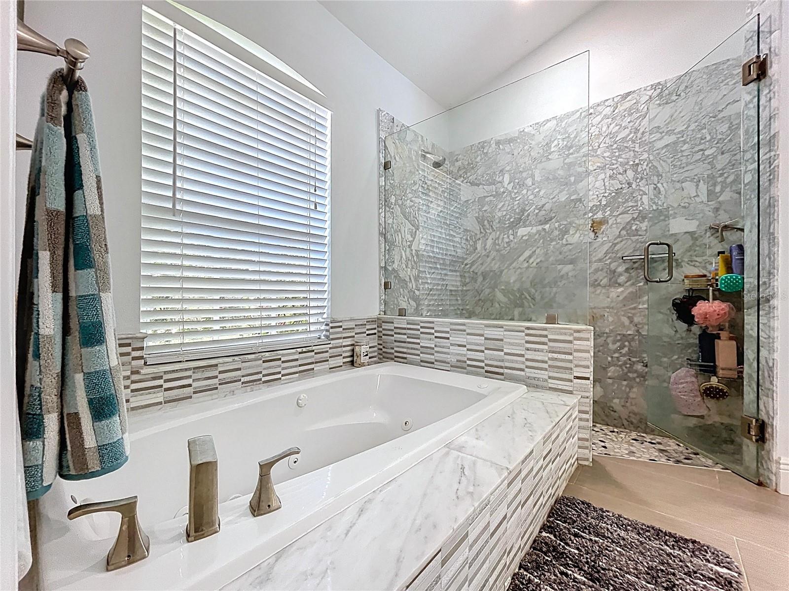 Listing photo id 39 for 10615 Chambers Drive