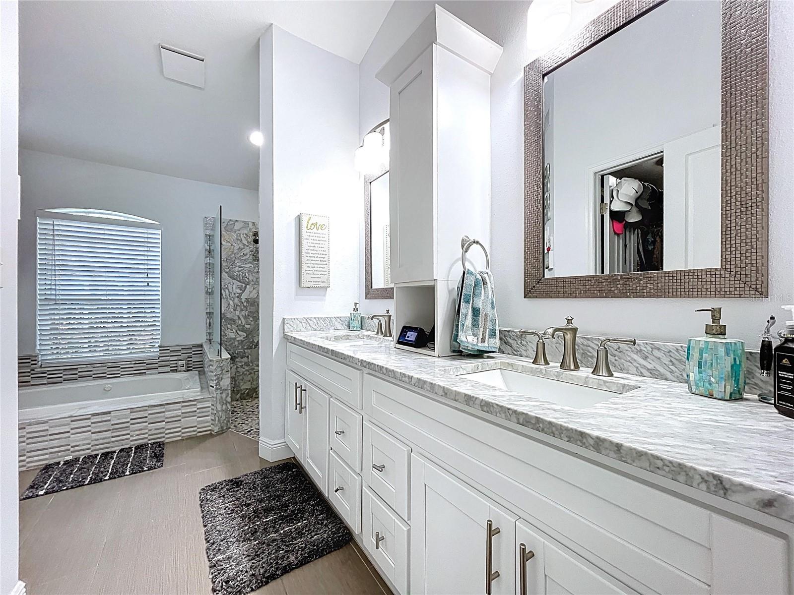 Listing photo id 40 for 10615 Chambers Drive