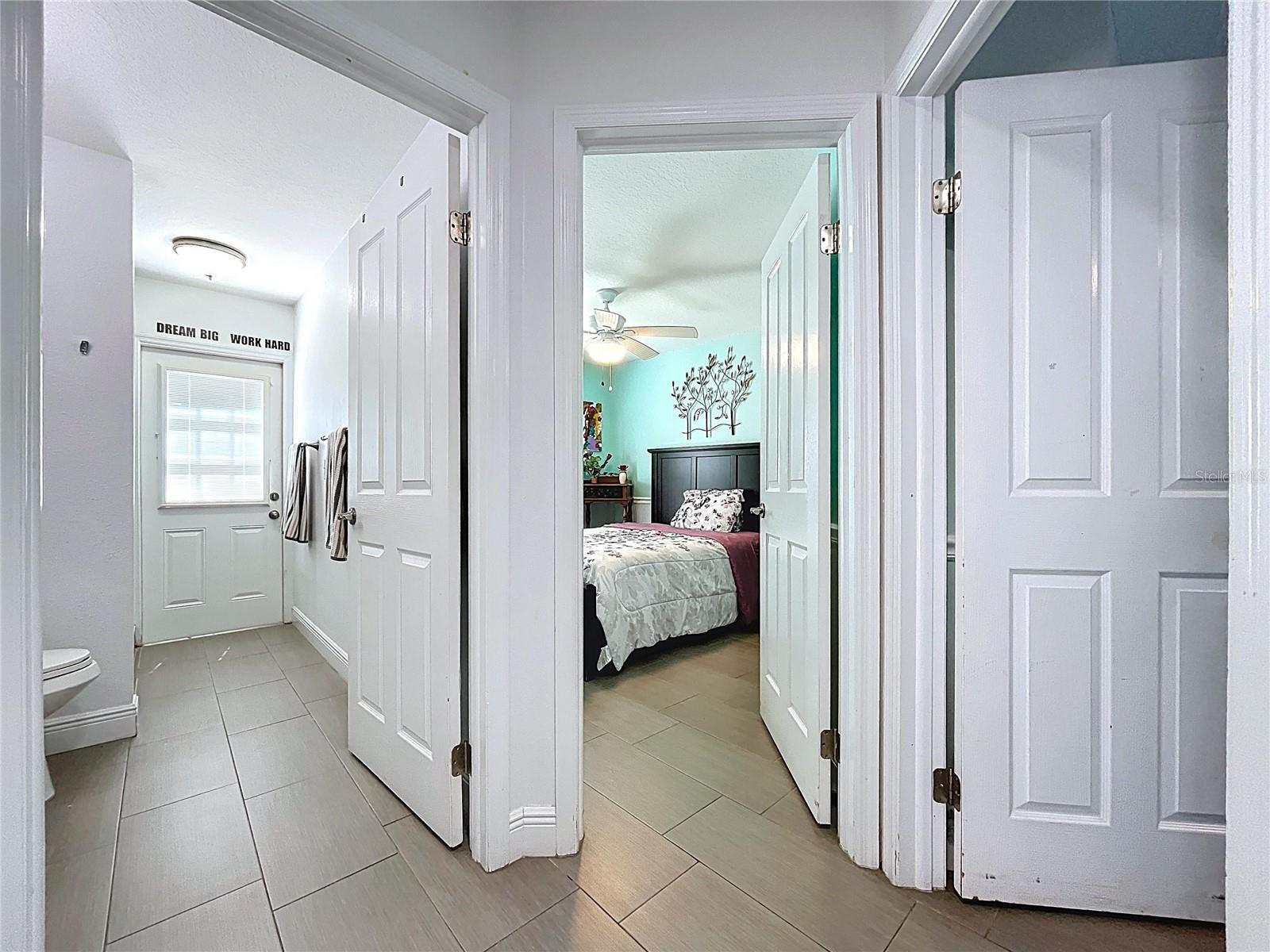 Listing photo id 43 for 10615 Chambers Drive