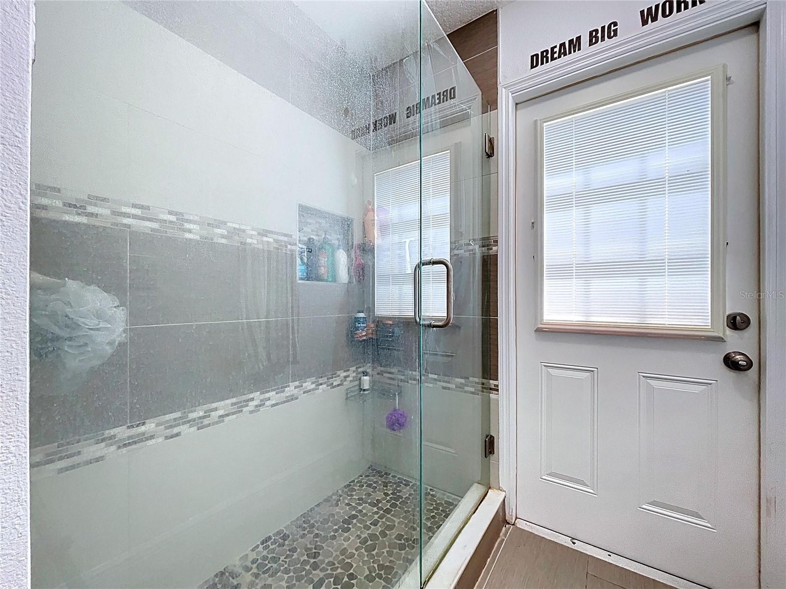 Listing photo id 56 for 10615 Chambers Drive