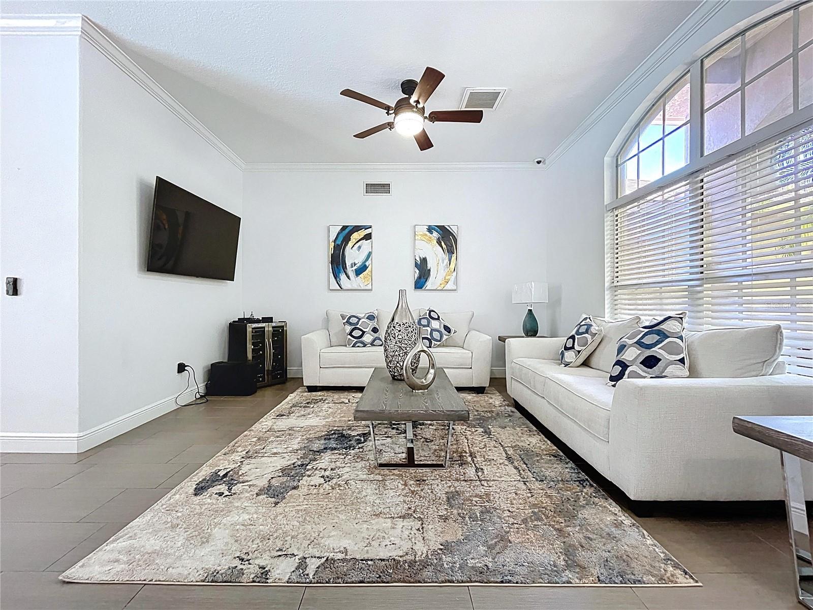 Listing photo id 6 for 10615 Chambers Drive