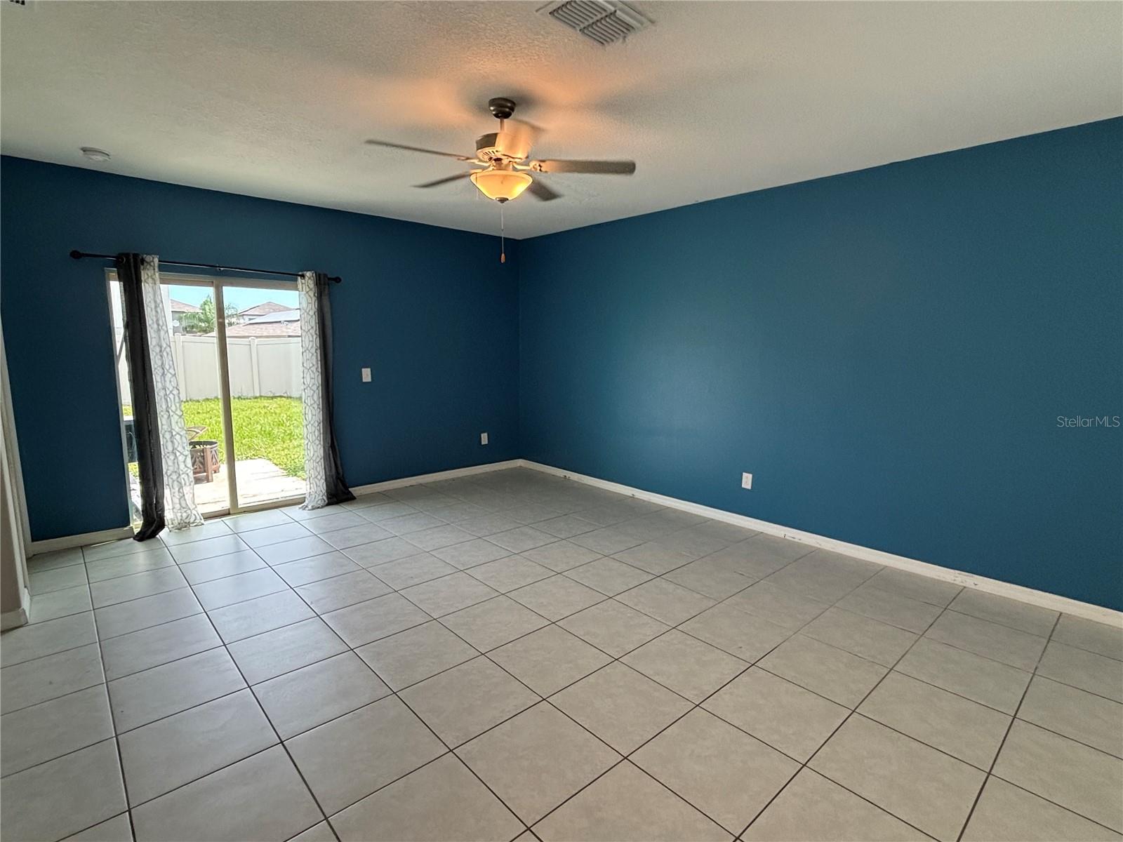 Image 11 of 32 For 6068 Apple Snail Avenue