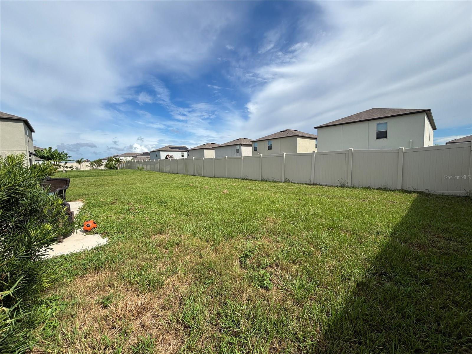 Image 14 of 32 For 6068 Apple Snail Avenue