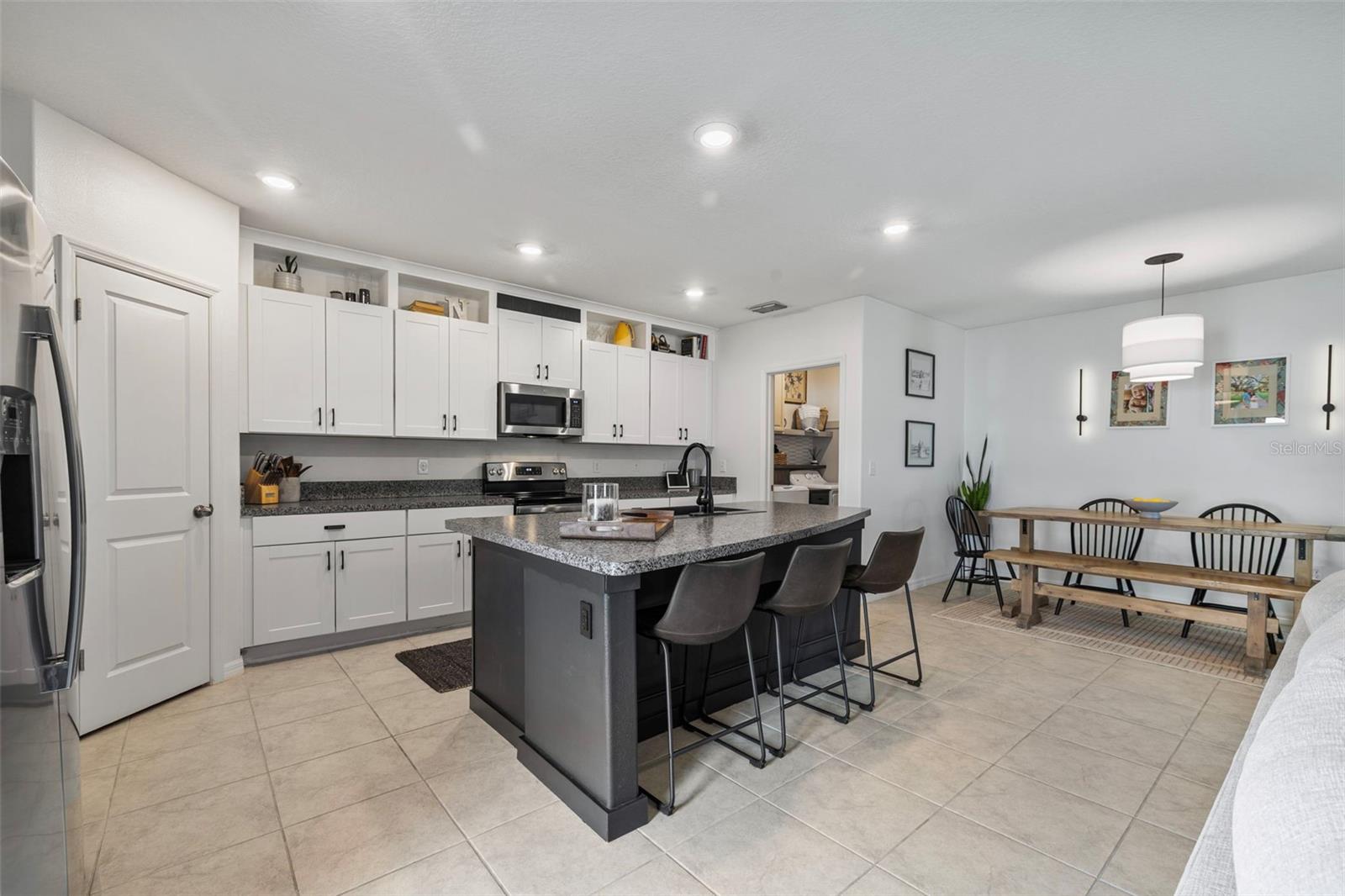 Image 20 of 94 For 4311 Romano Busciglio Street