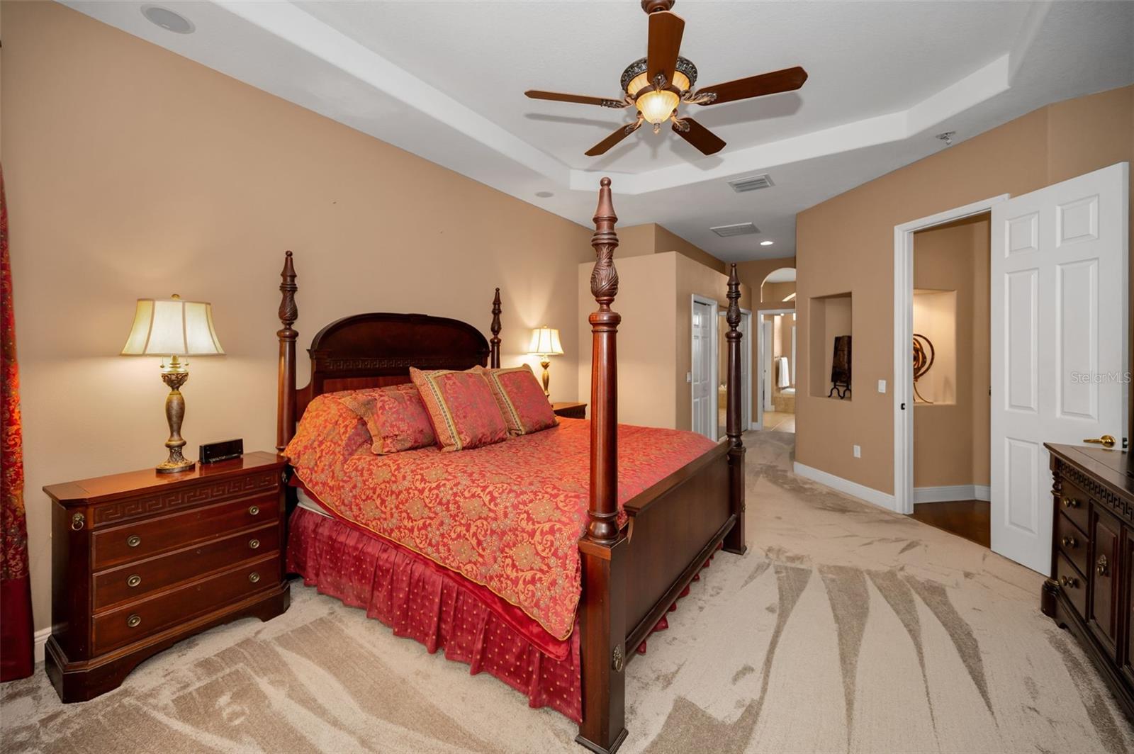 Listing photo id 15 for 1400 Lake Polo Drive