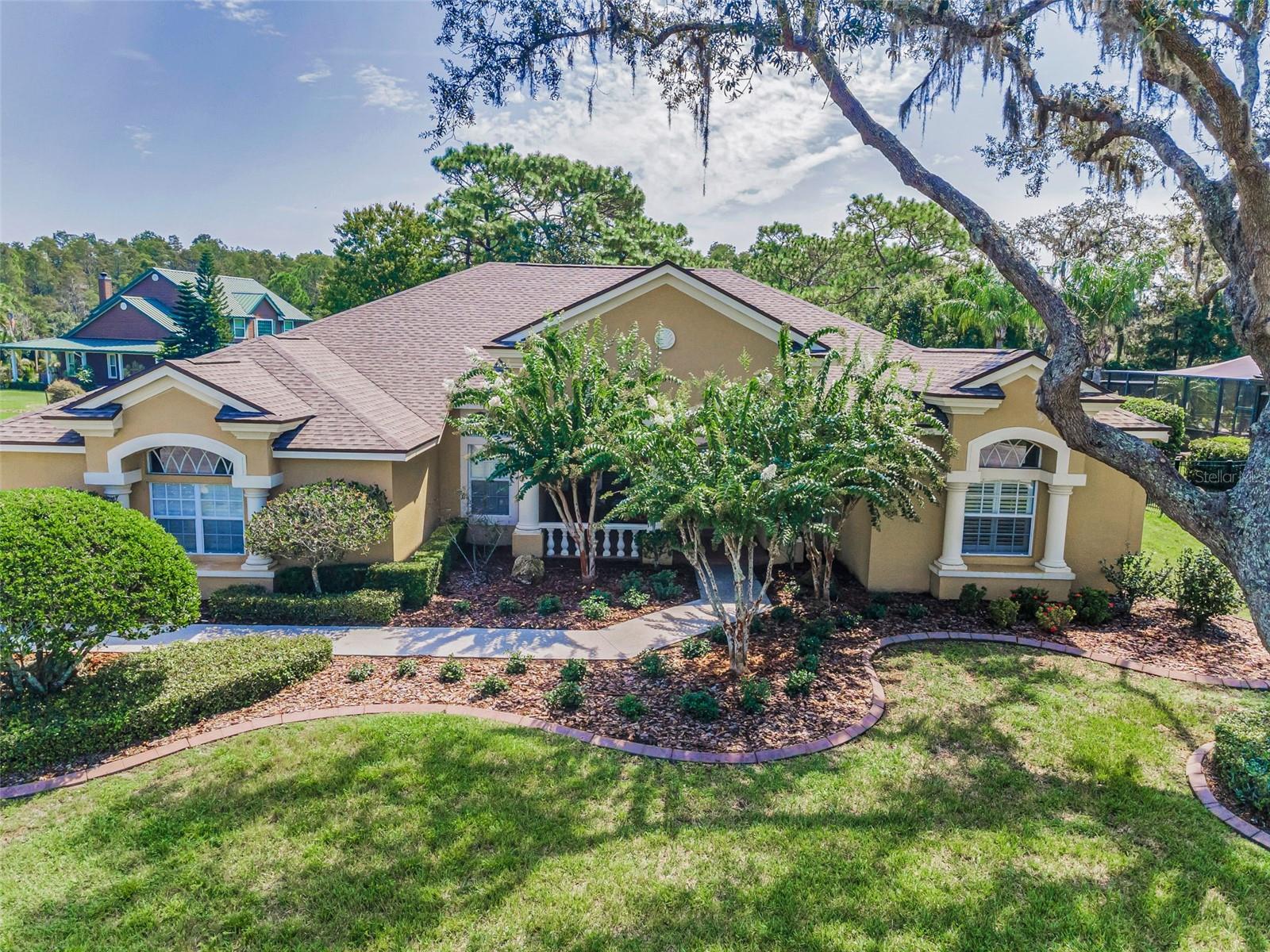 Listing photo id 0 for 1400 Lake Polo Drive