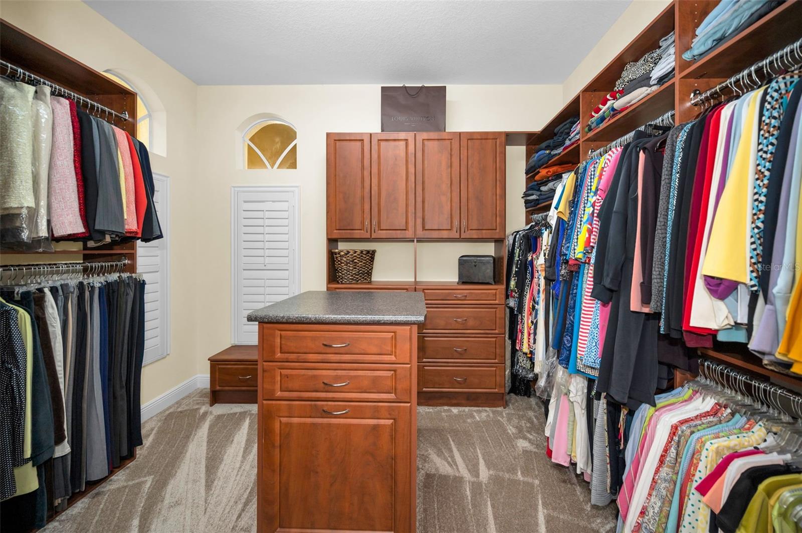 Listing photo id 18 for 1400 Lake Polo Drive