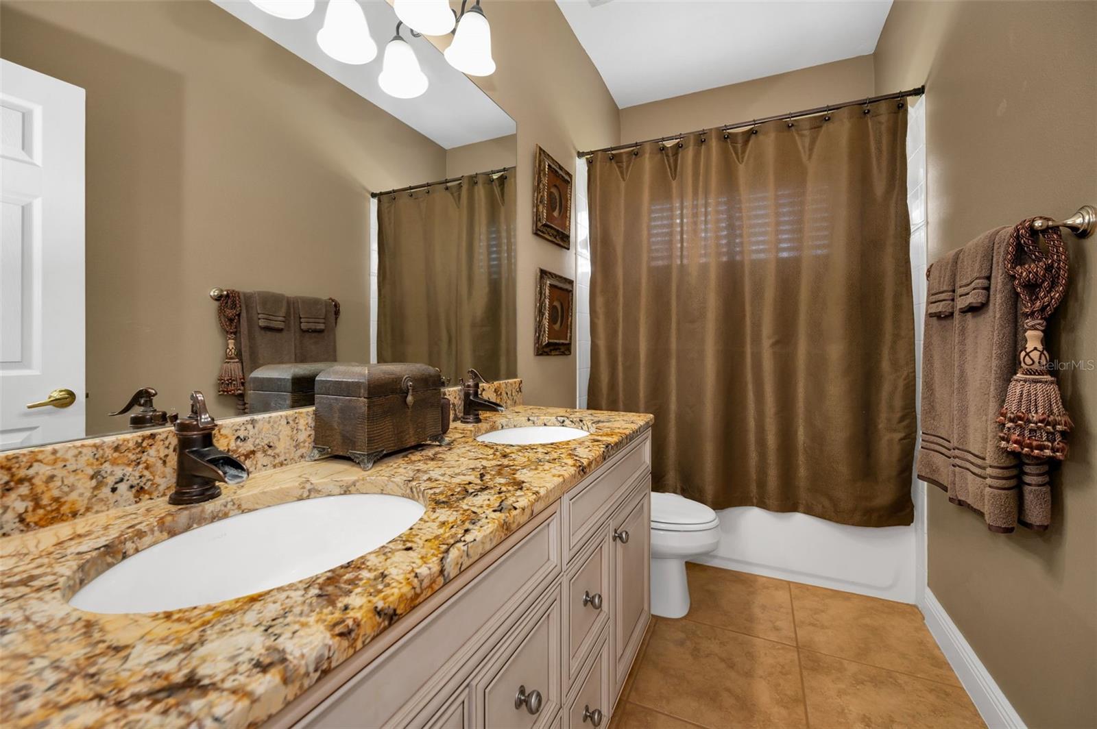 Listing photo id 23 for 1400 Lake Polo Drive