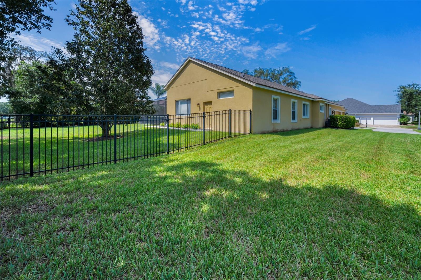 Listing photo id 35 for 1400 Lake Polo Drive