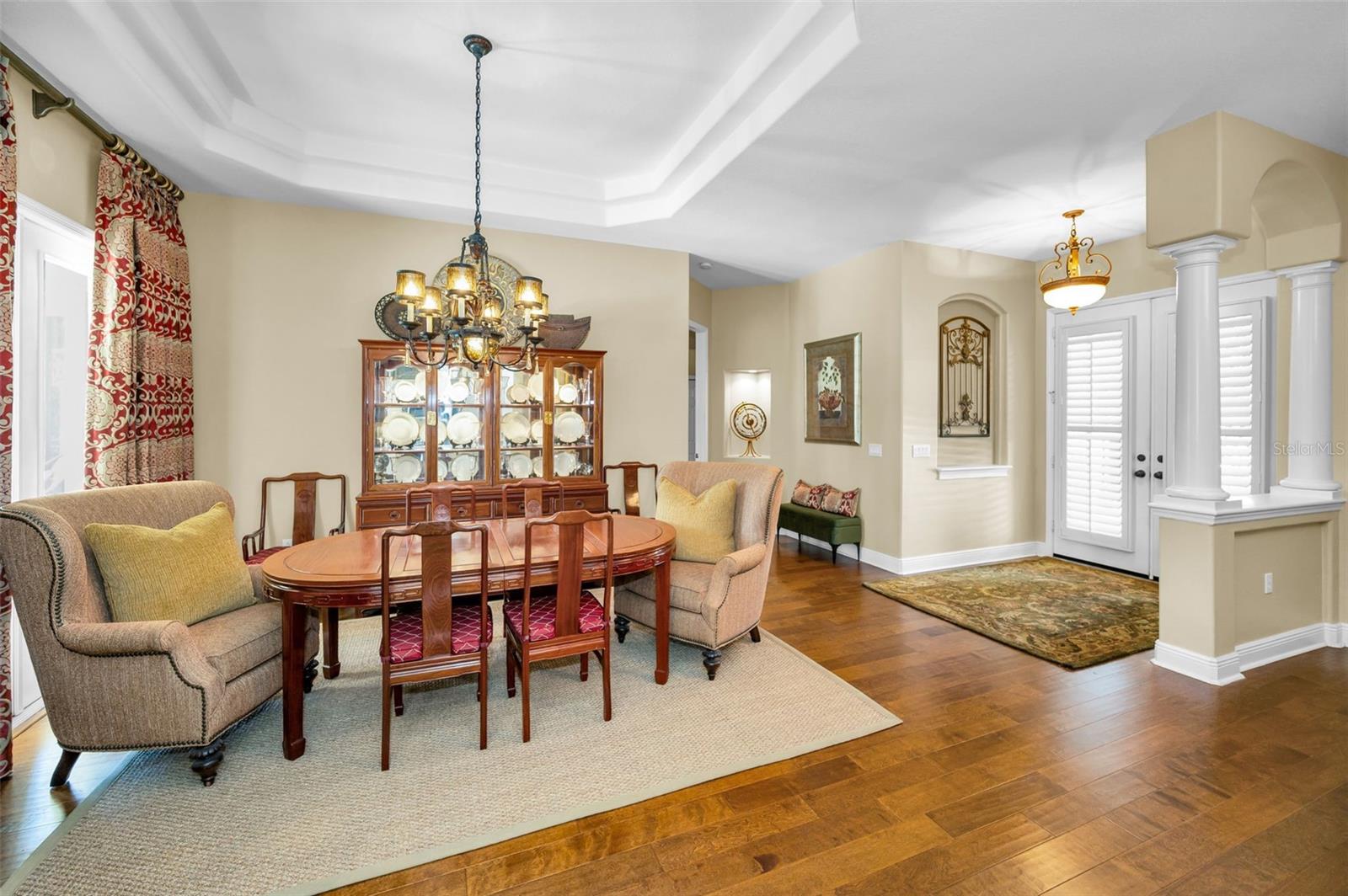 Listing photo id 2 for 1400 Lake Polo Drive
