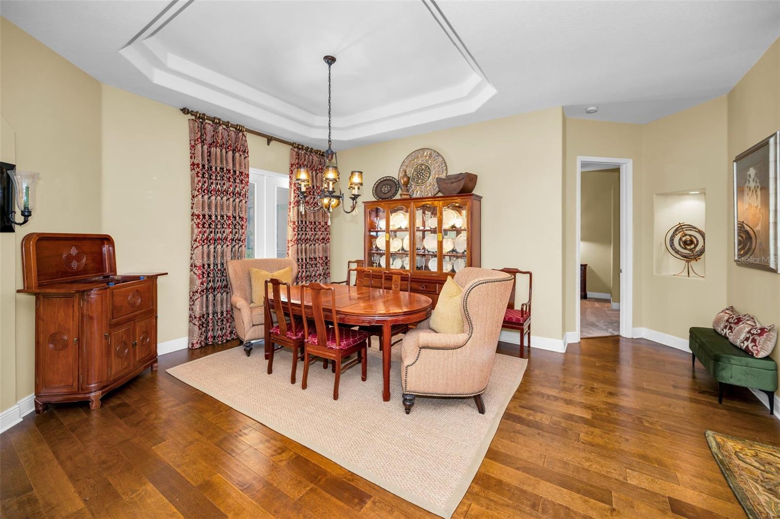 Listing photo id 3 for 1400 Lake Polo Drive