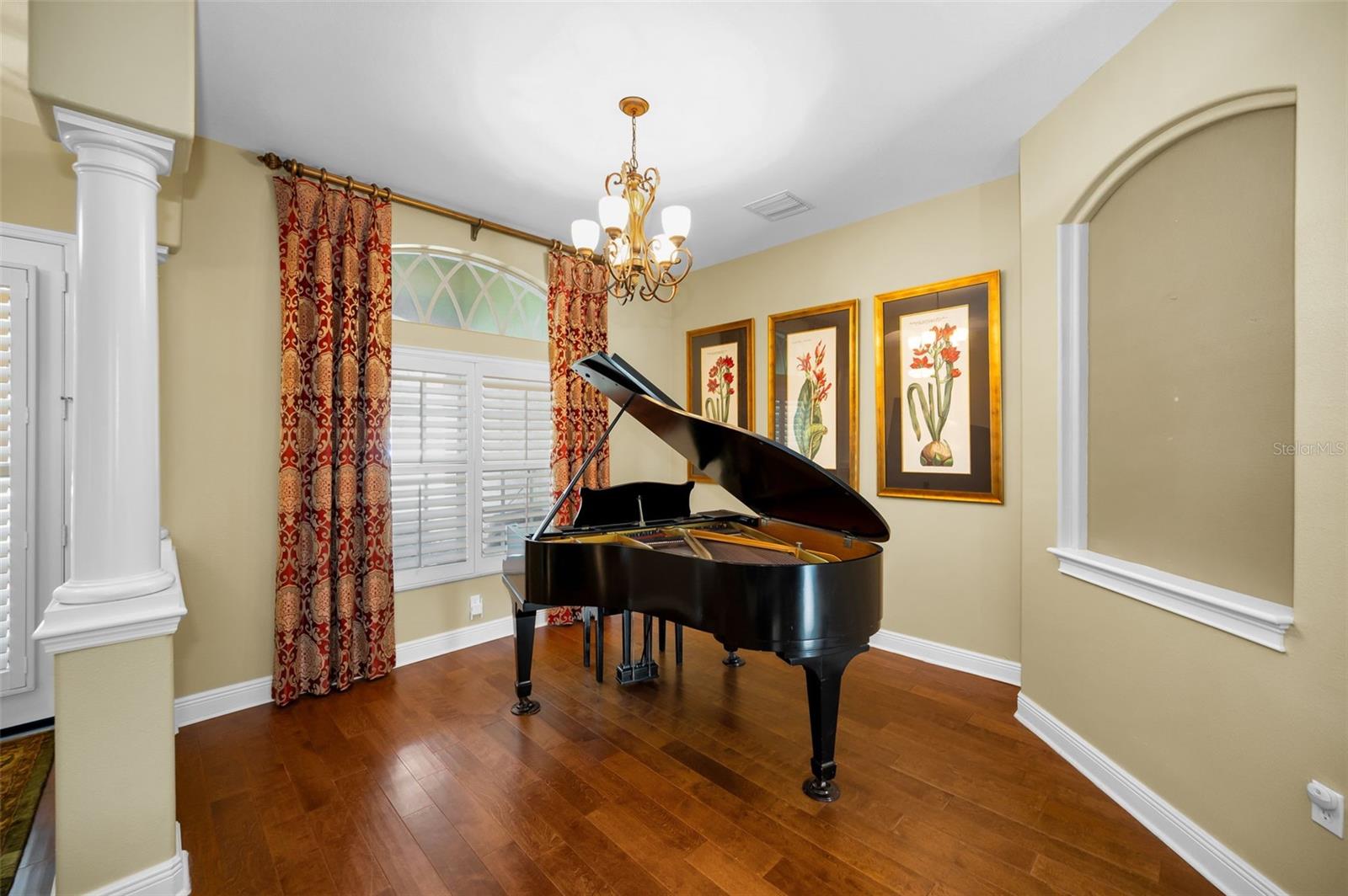 Listing photo id 4 for 1400 Lake Polo Drive