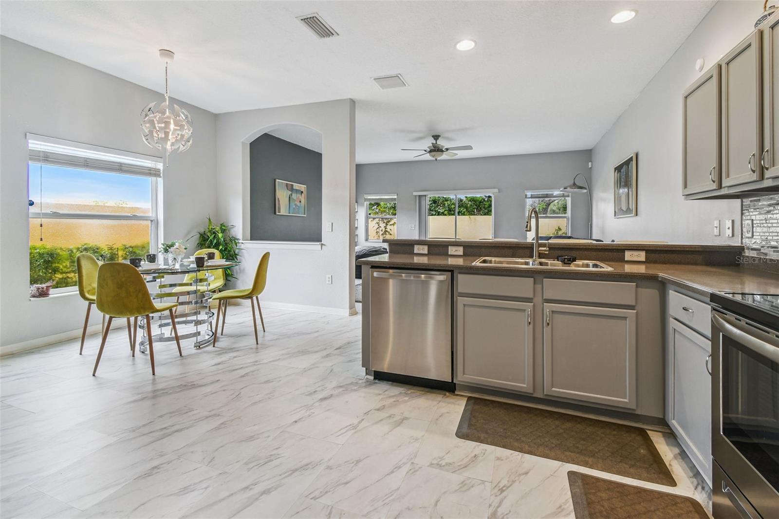 Image 12 of 42 For 1112 Andrew Aviles Circle