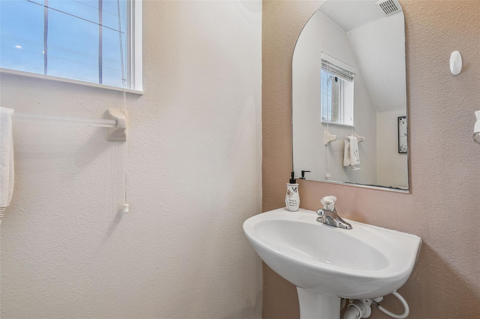 Image 20 of 42 For 1112 Andrew Aviles Circle