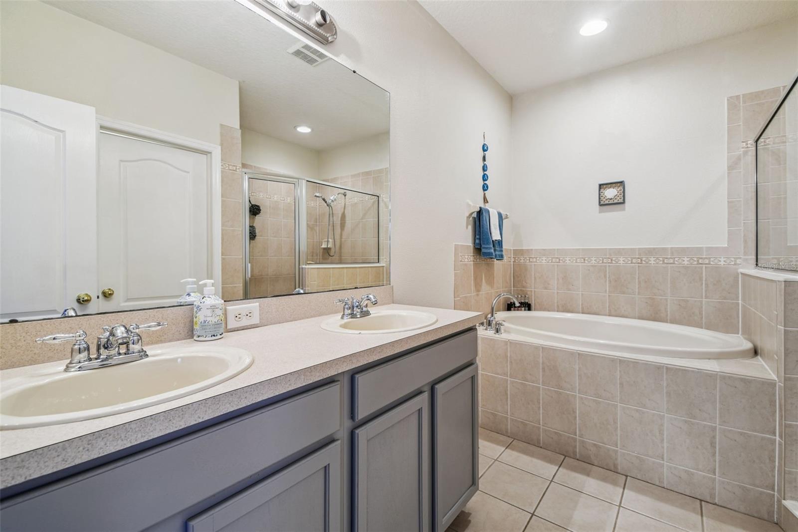 Image 25 of 42 For 1112 Andrew Aviles Circle